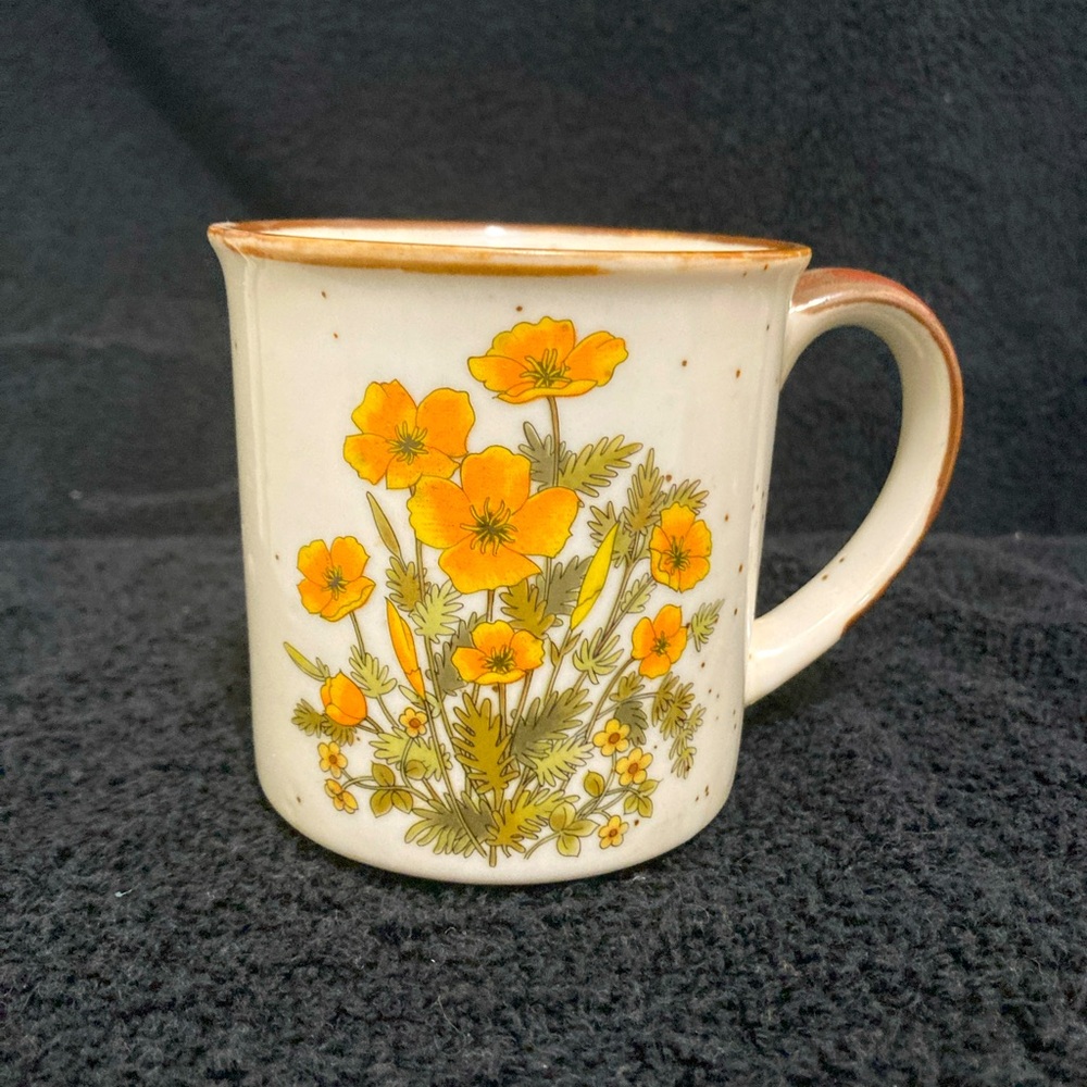 Vintage Poppy Flower Mug